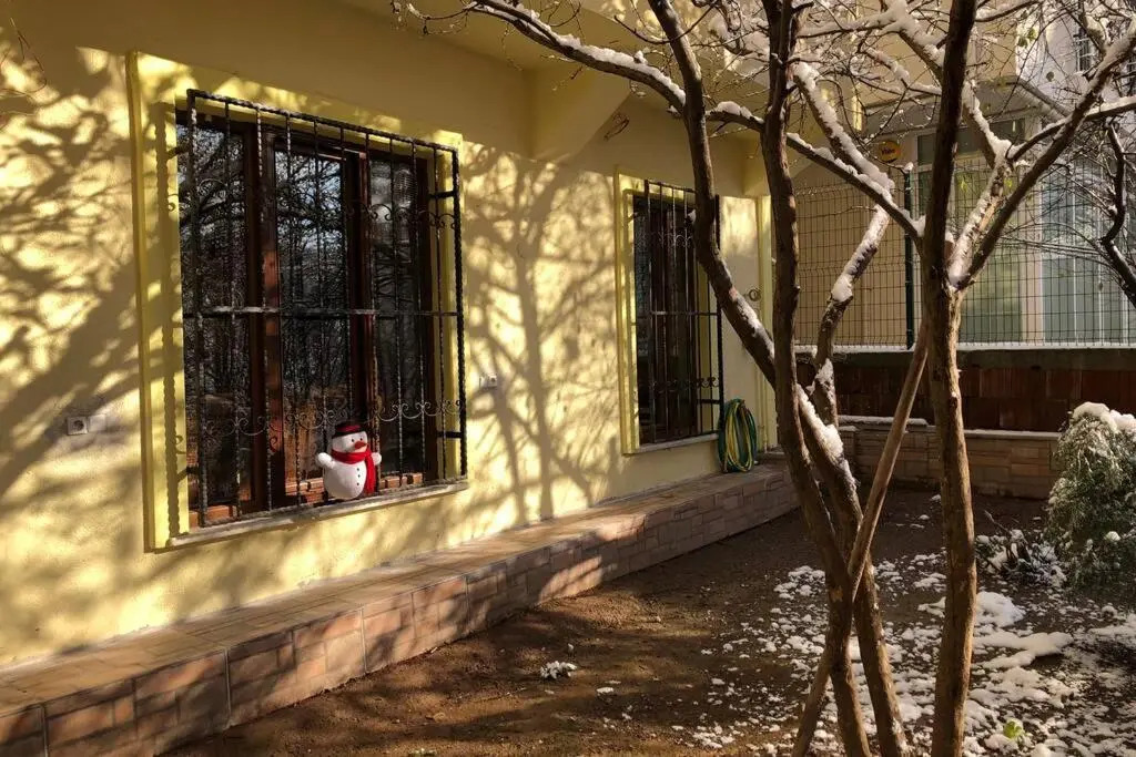 Comfy 3 Room House with Garden