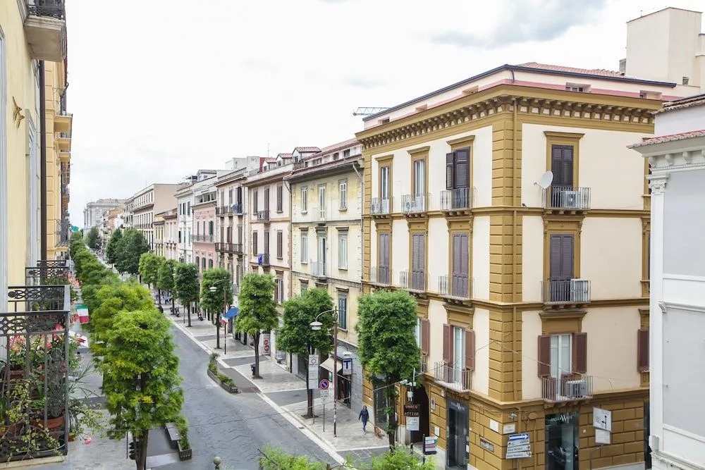 REGGIA & DINTORNI ROOMS A CASERTA