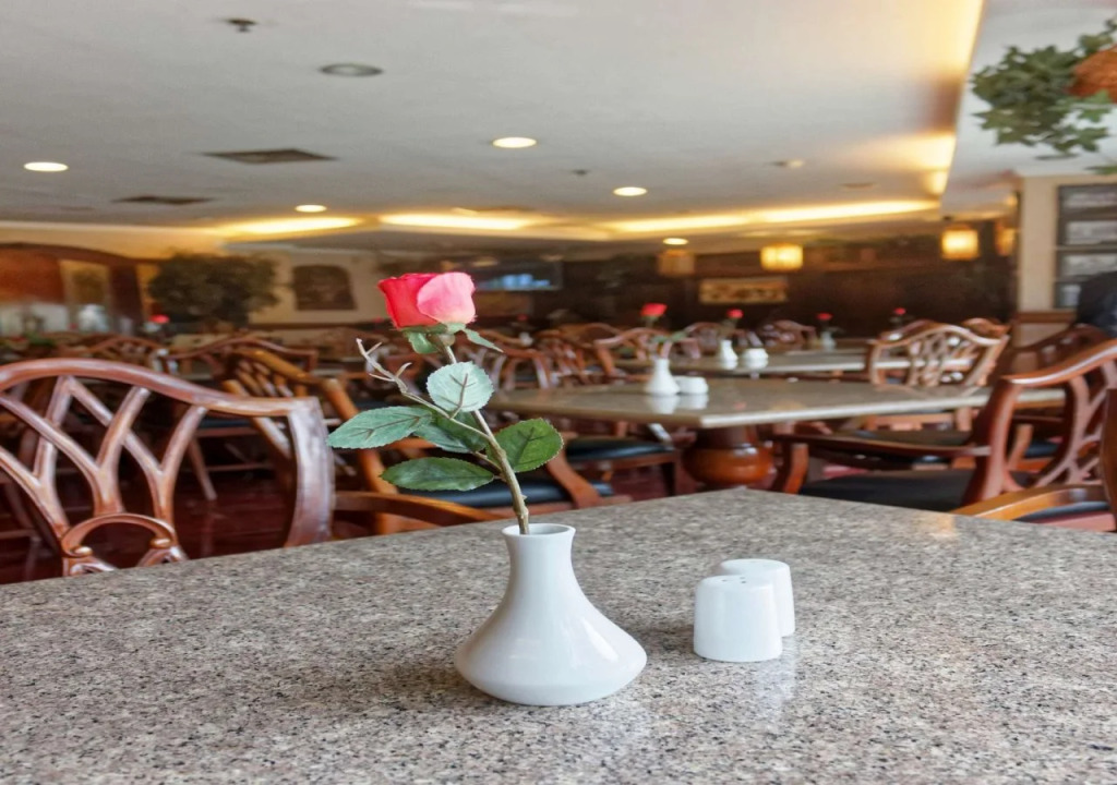 Paragon Gallery Hotel