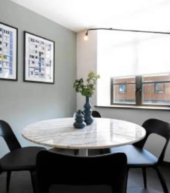 Vibrant Stylish 1 Bed Apartment Behind Oxford St