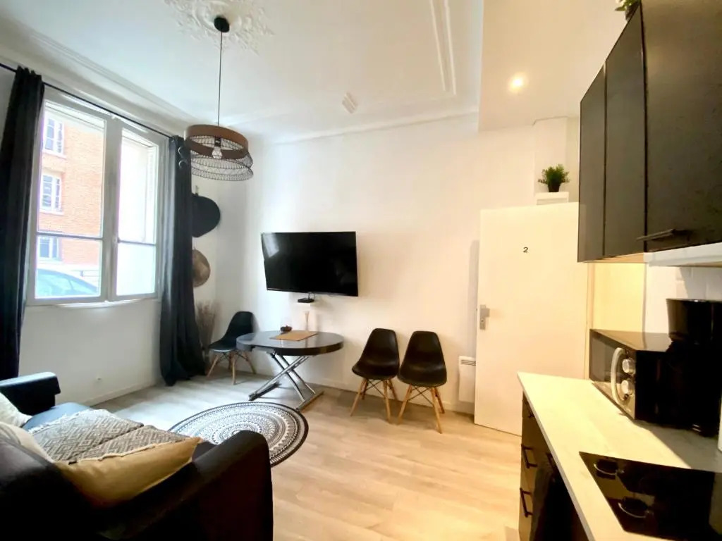 ARC DE TRIOMPHE-CARNOT Luxury & Design with AC