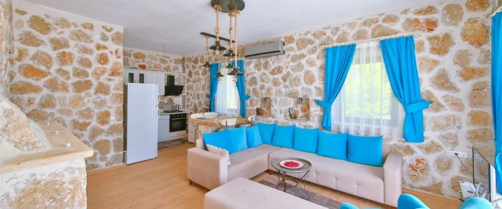 Villa Stone House 2