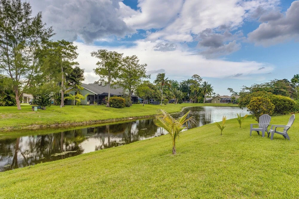 Pet-friendly Wellington Vacation Rental on Canal