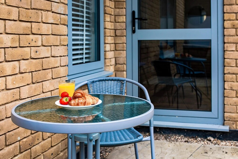 Emerald Court Executive Watford Central Apartment