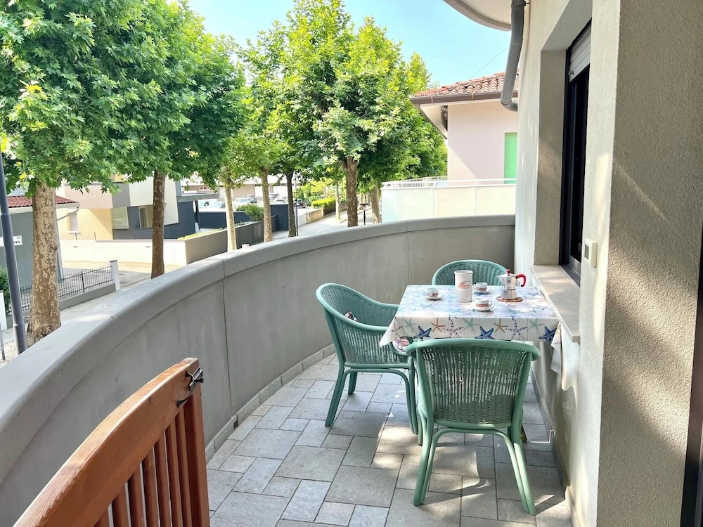 Familiar Apartment Close to the Beach