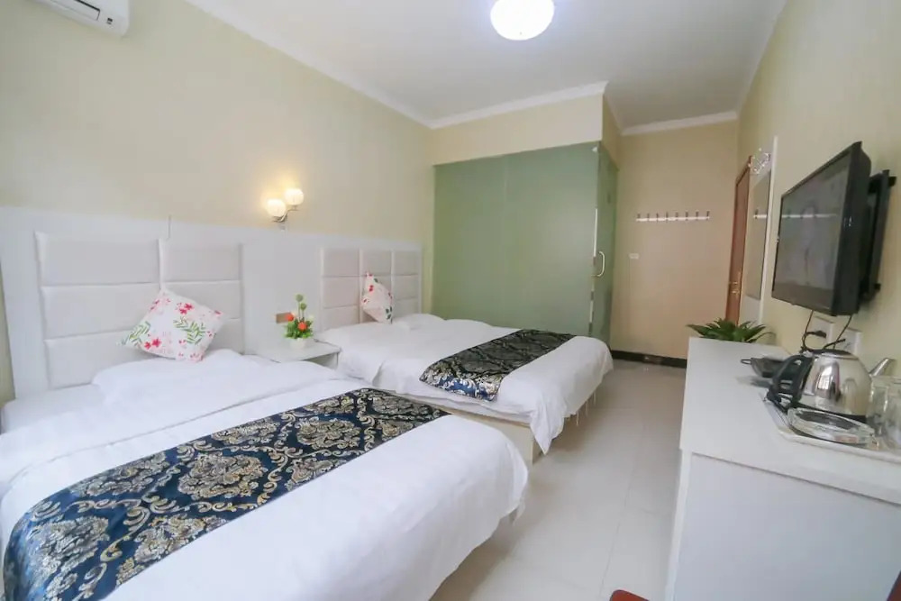 Xi'an Aiweixin Theme Hotel