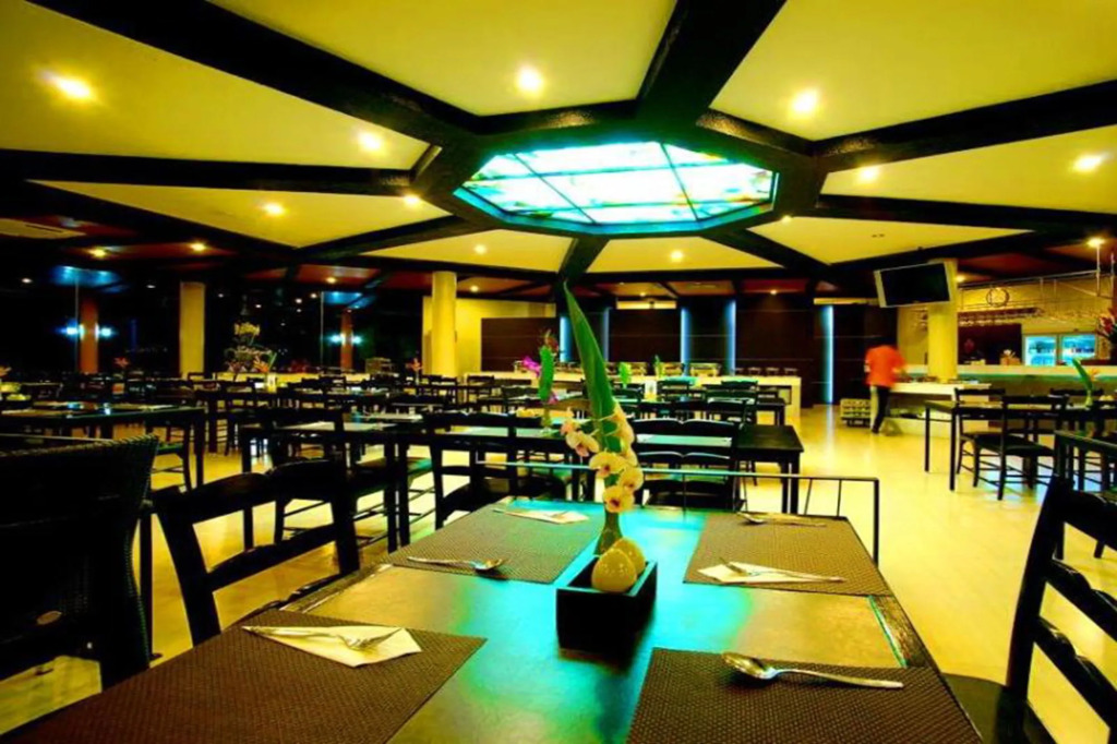Sir James Resort