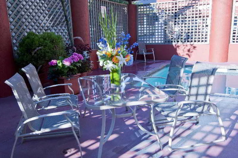 Quality Hotel Downtown-Inn at False Creek