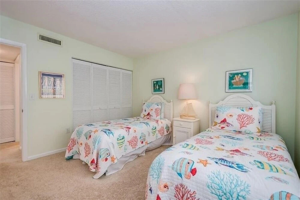 Sea Oats 215 2 Bedroom Home by RedAwning