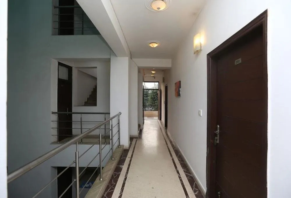 FabHotel Corple Stays