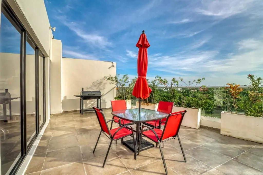 Zulim Condo - 302