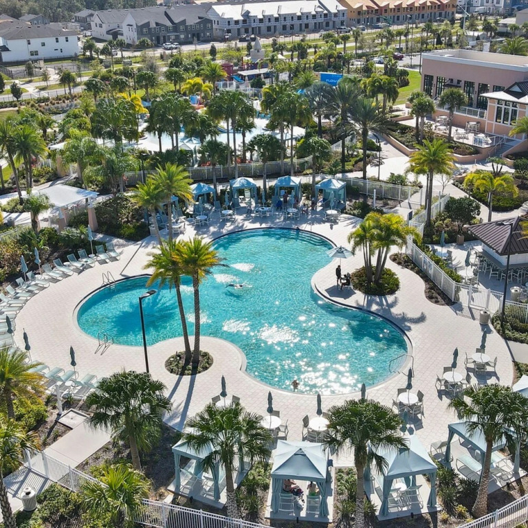 Striking 9BR Pond View Pool SPA Near Disney World, Kissimmee