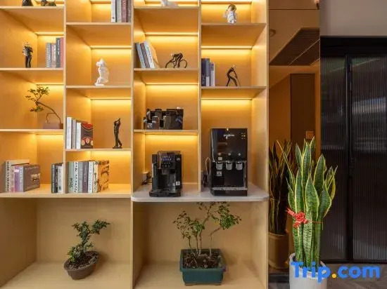Qingteng Yisu Hotel (Yuyao Shinan West Road Branch)
