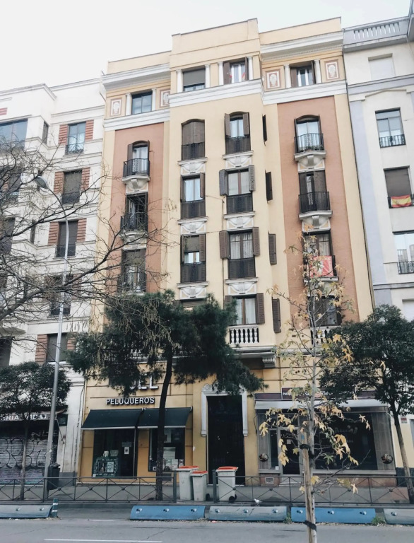 Apartamento recién reformado en avenida Reina Victoria