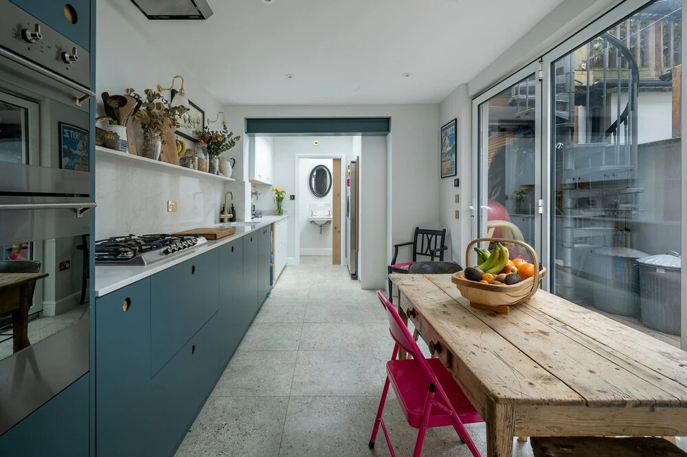 Altido Homely 4-Bed House W/ Terrace In Wandsworth