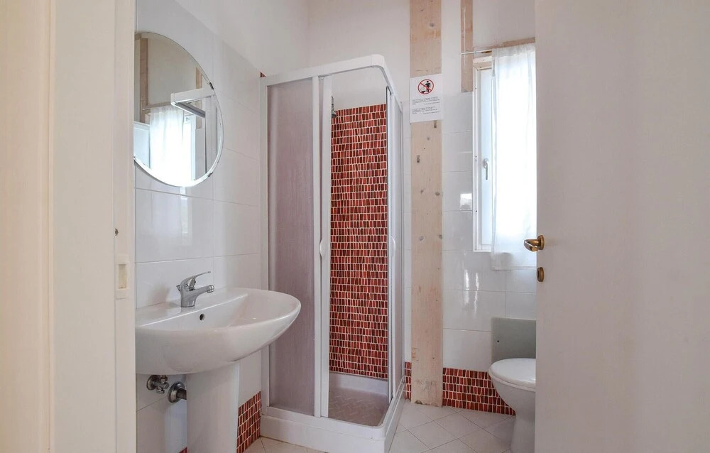2 Bedroom Stunning Home In Torrenova