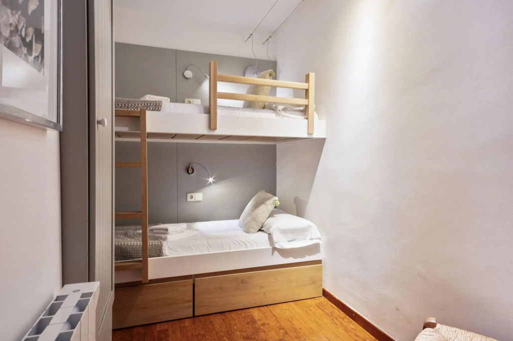 Luderna - Apartamento con terraza Bonaigua B3 Toran
