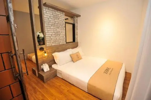 Iconic Suites & Pods Hotel