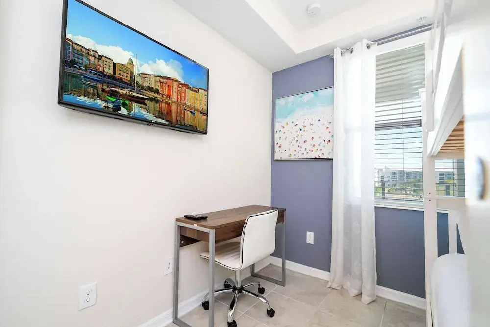 Stylish 2Br Condo By Disney Storey Lake 306 4731