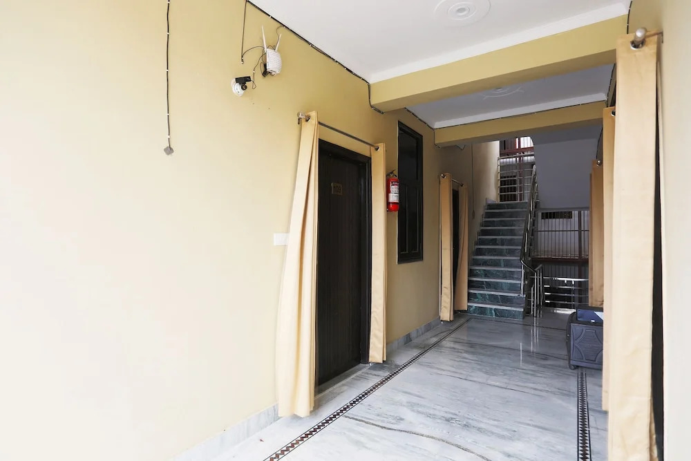 Oyo 42405 Hotel Diamond