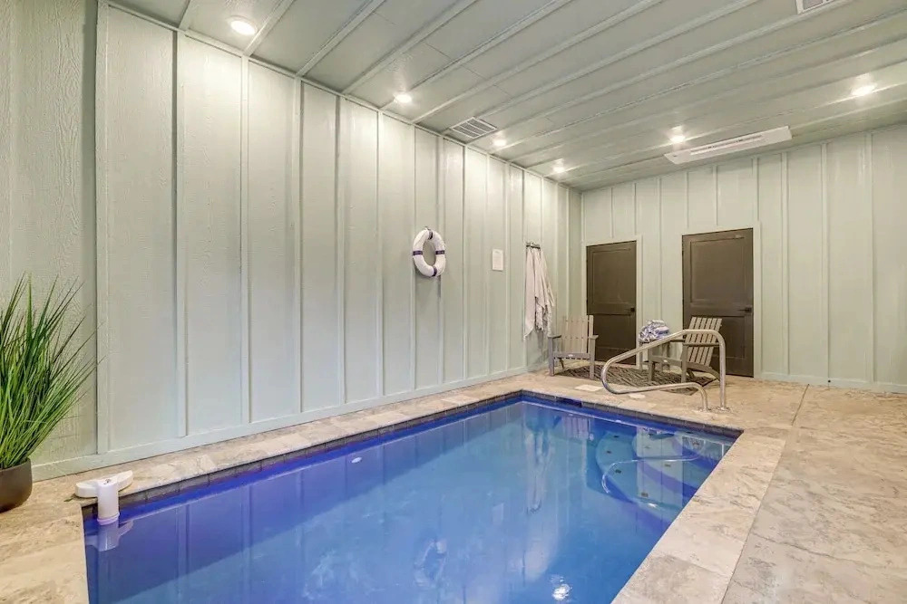 Indoor Pool, Hot Tub! the Smoky Luxe Retreat
