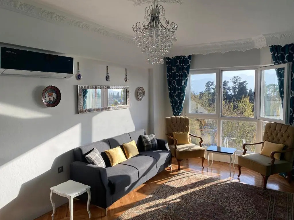 Antalya Sunsets, Seaview, Next to Old Town, 3 BR, Elevator