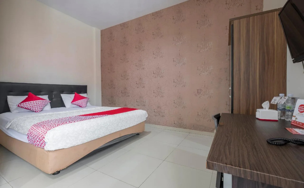 Hotel O Makassar near Pantai Losari formerly Hotel Astra Novilia