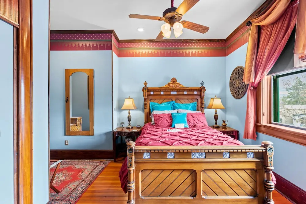 The Peerless Hotel