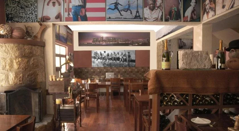 Rendezvous Hostal