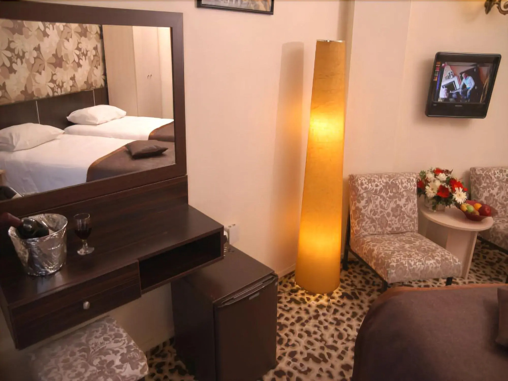 Maya Hotel