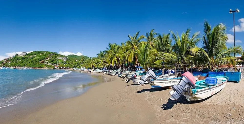 Hostal ZihuAzul