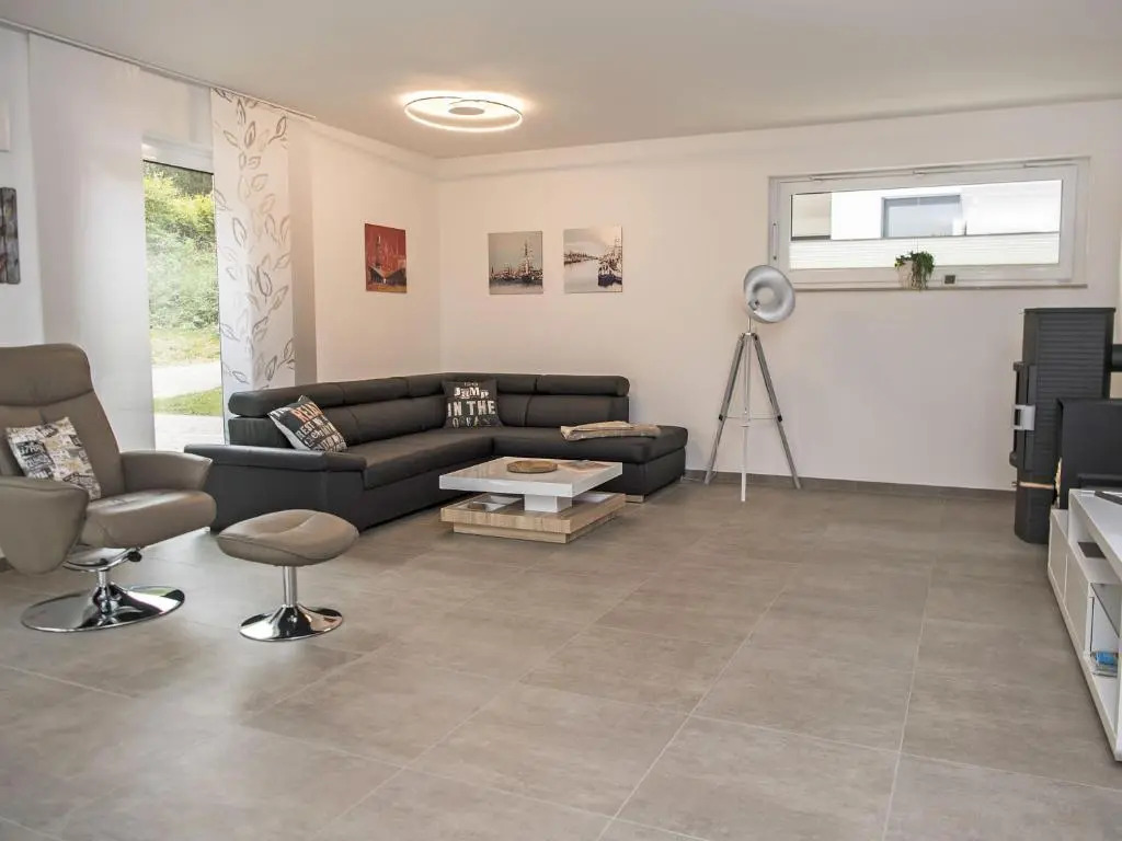 Haus "Jasmund" F 646 WG 01 im EG mit Kamin und Terrasse
