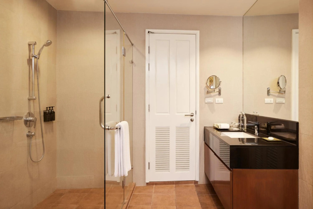 Dusit Suites Hotel Ratchadamri, Bangkok