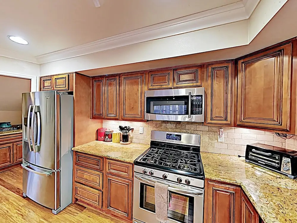 3br W/ Hot Tub & Game Room 3 Bedroom Home