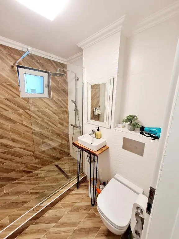 Eden Apartment