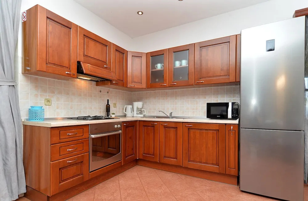 Apartment 1933