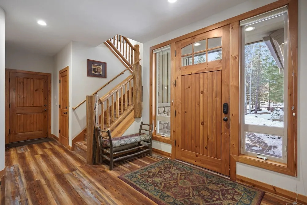 11 Vine Maple 5 Bedroom Home by RedAwning