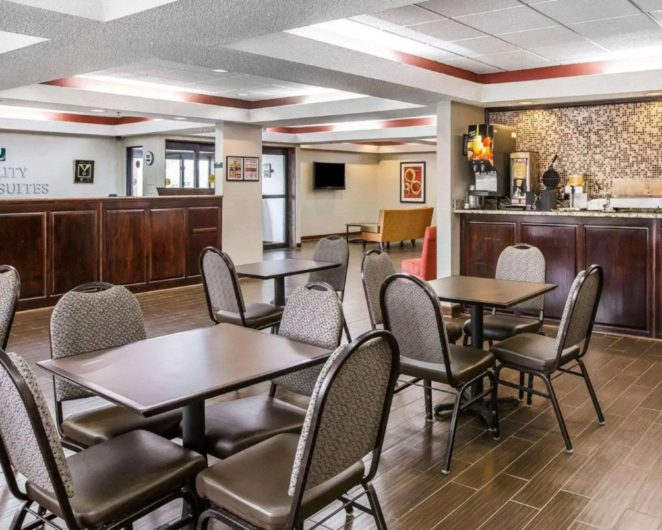 Speedway Inn & Suites