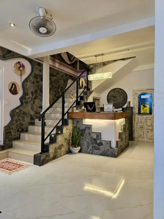 Habibi Hostel & Restaurant
