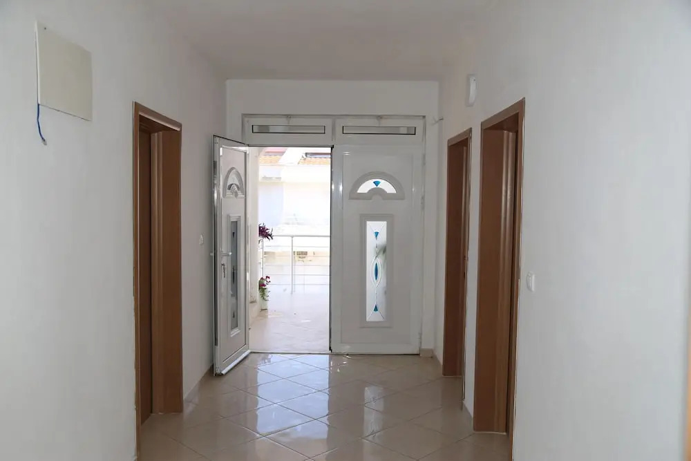 Stunning 1-bed Apartment in Ulcinj