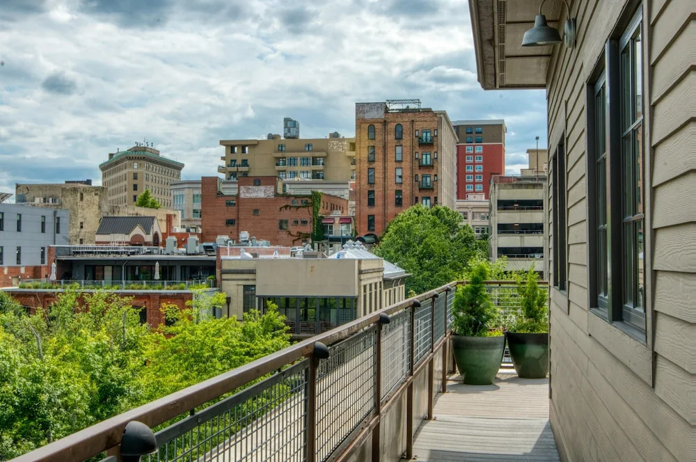 5 Walnut Lofts