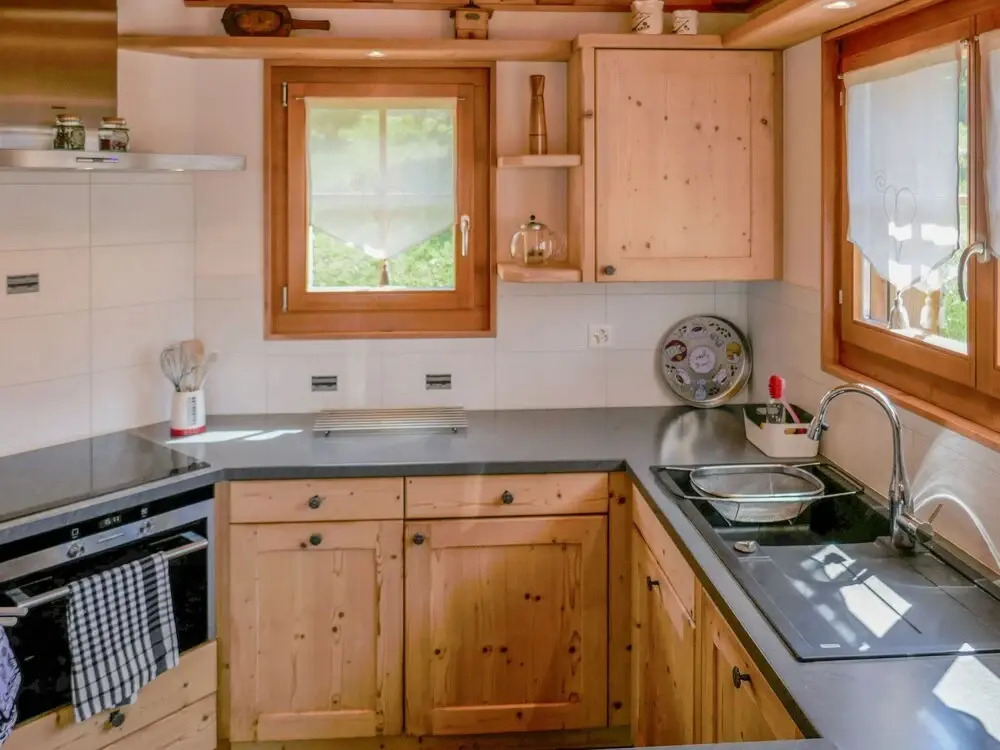 Chalet Le Muveran V8 by Interhome