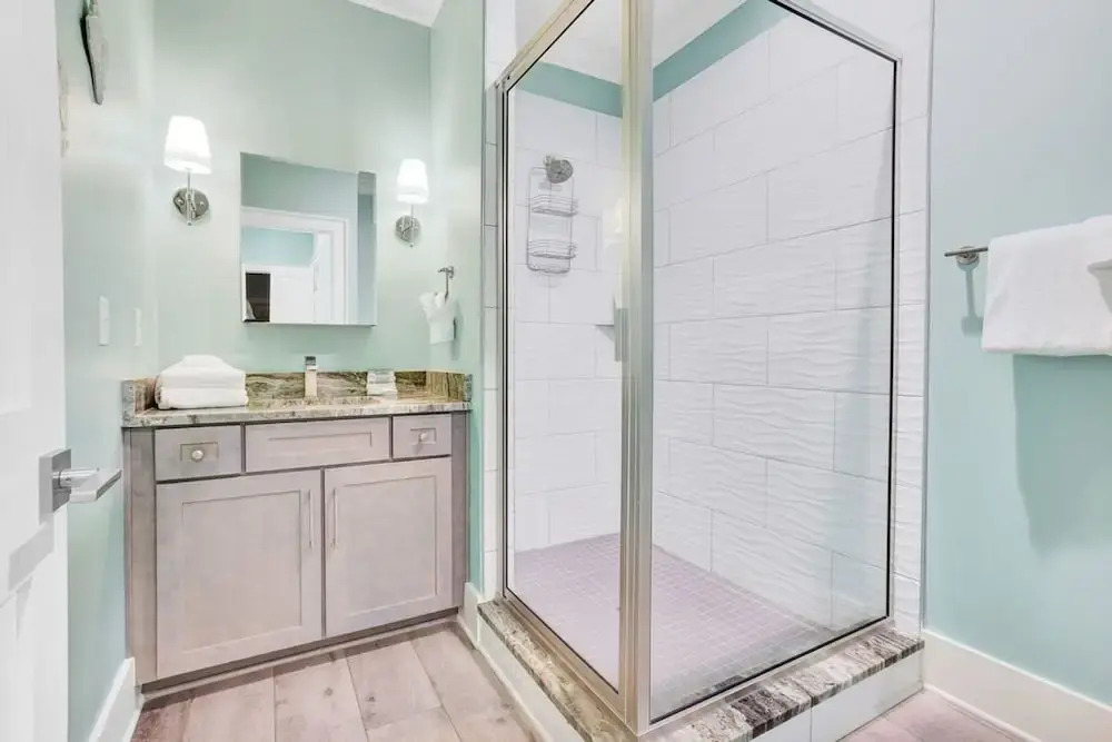 Porpoise-full Life Spacious Beach Home w Pool