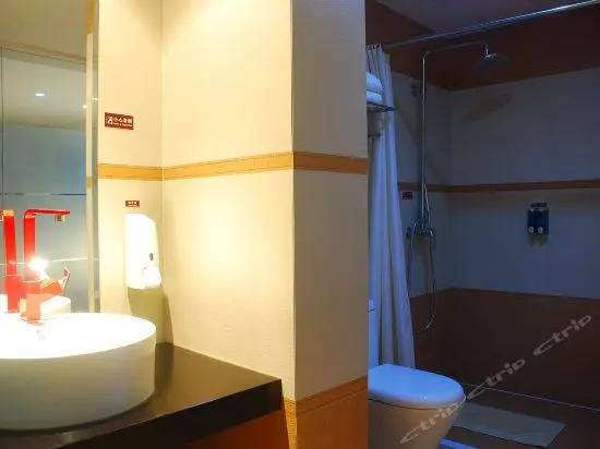California Inn Hotel