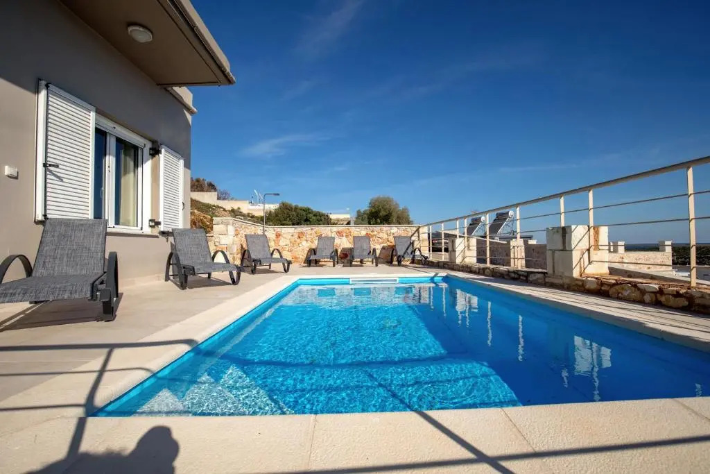 Vagioni Seaside Villa
