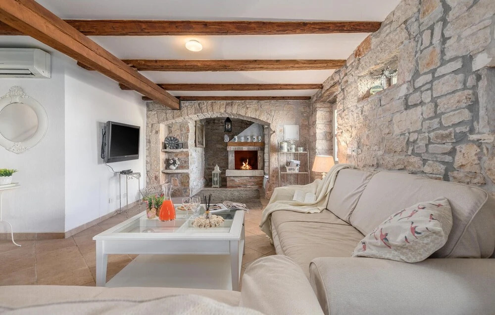 Nice Home in Vosteni With 2 Bedrooms and Outdoor Swimming Pool