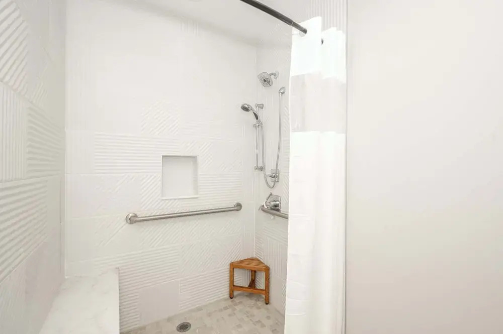 The 333 Suites 204 Stay for 2