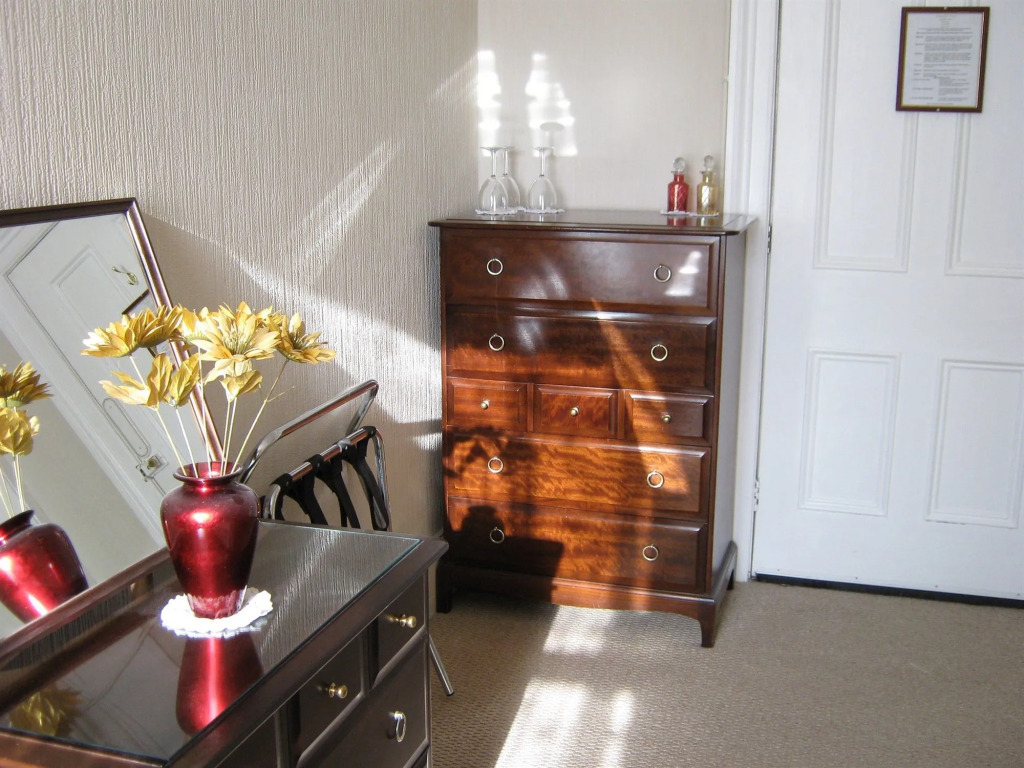 Dunedin Guest House