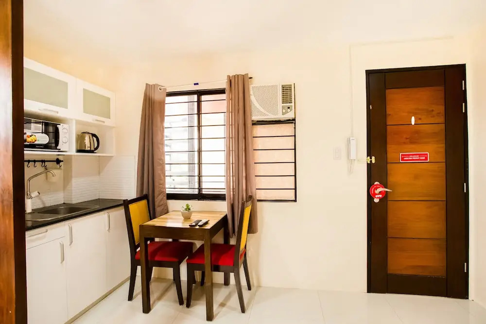 OYO 199 Solange Apartelle