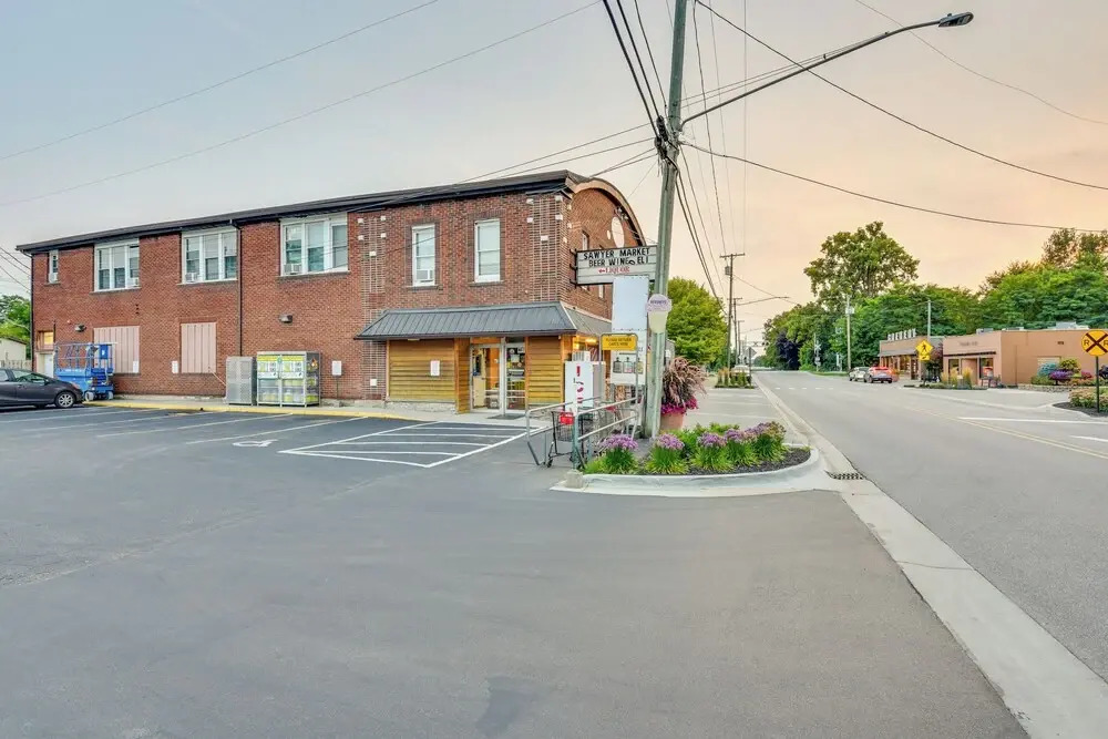 3 Mi to Lake Michigan: Pet-friendly Apt in Sawyer
